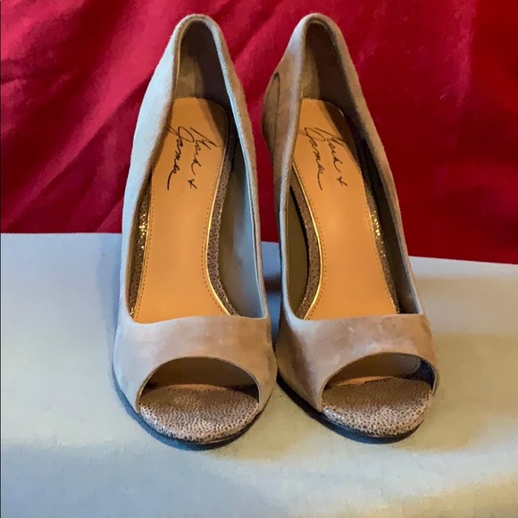 Sandals - Picture 3 of 3